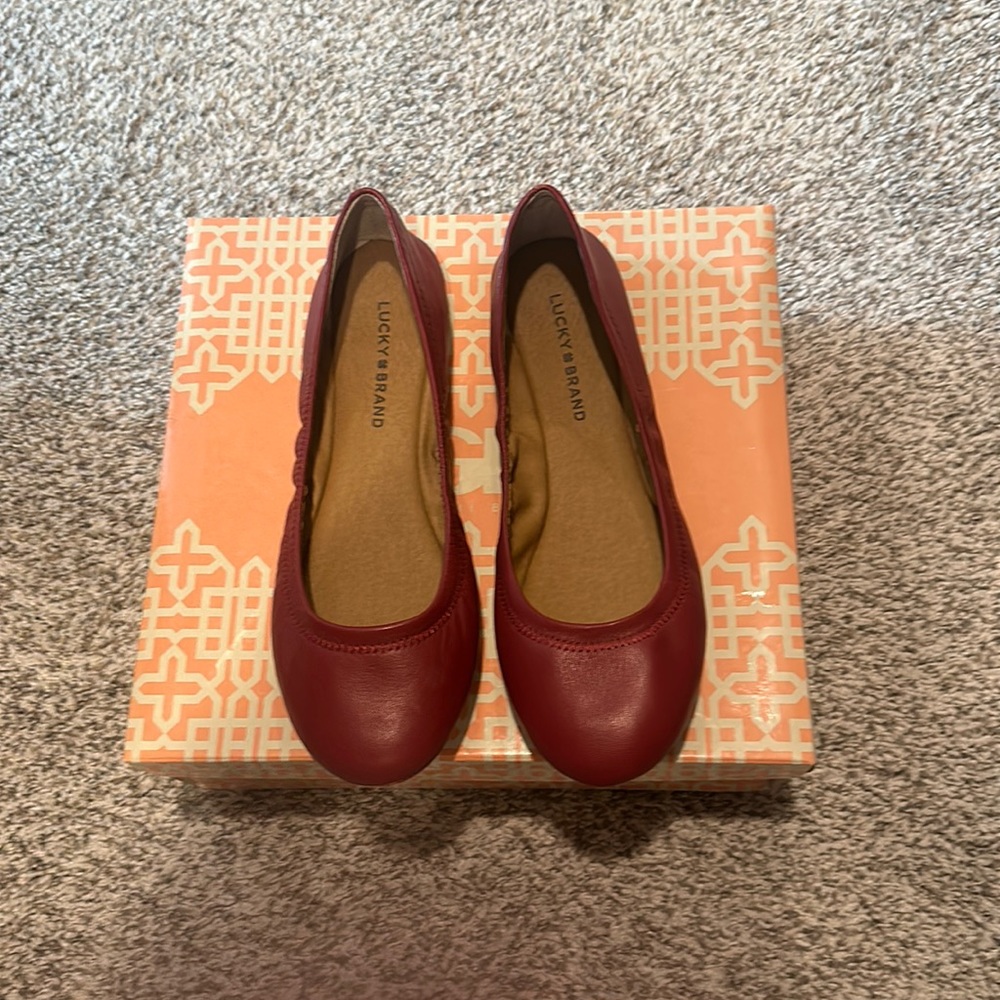 Lucky Brand burgundy leather flats